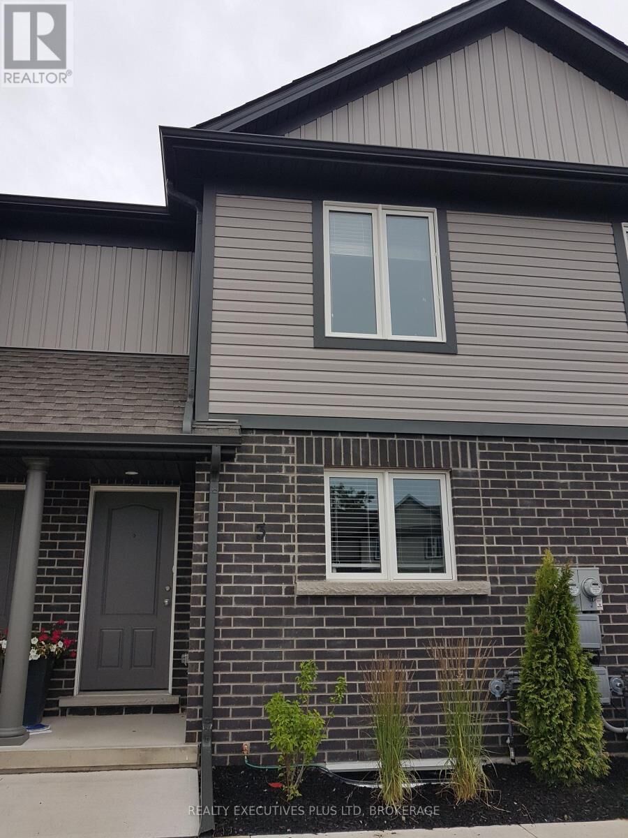 Property Photo:  7768 Ascot Circle 3  ON L2H 3H2 