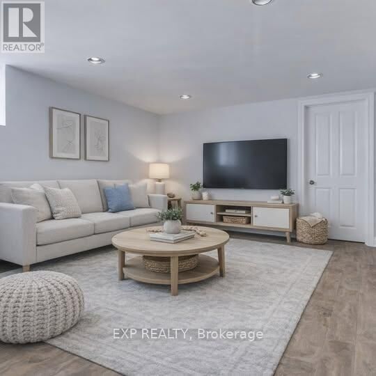 Property Photo:  11 Fairside Avenue 2  ON M4C 3G8 
