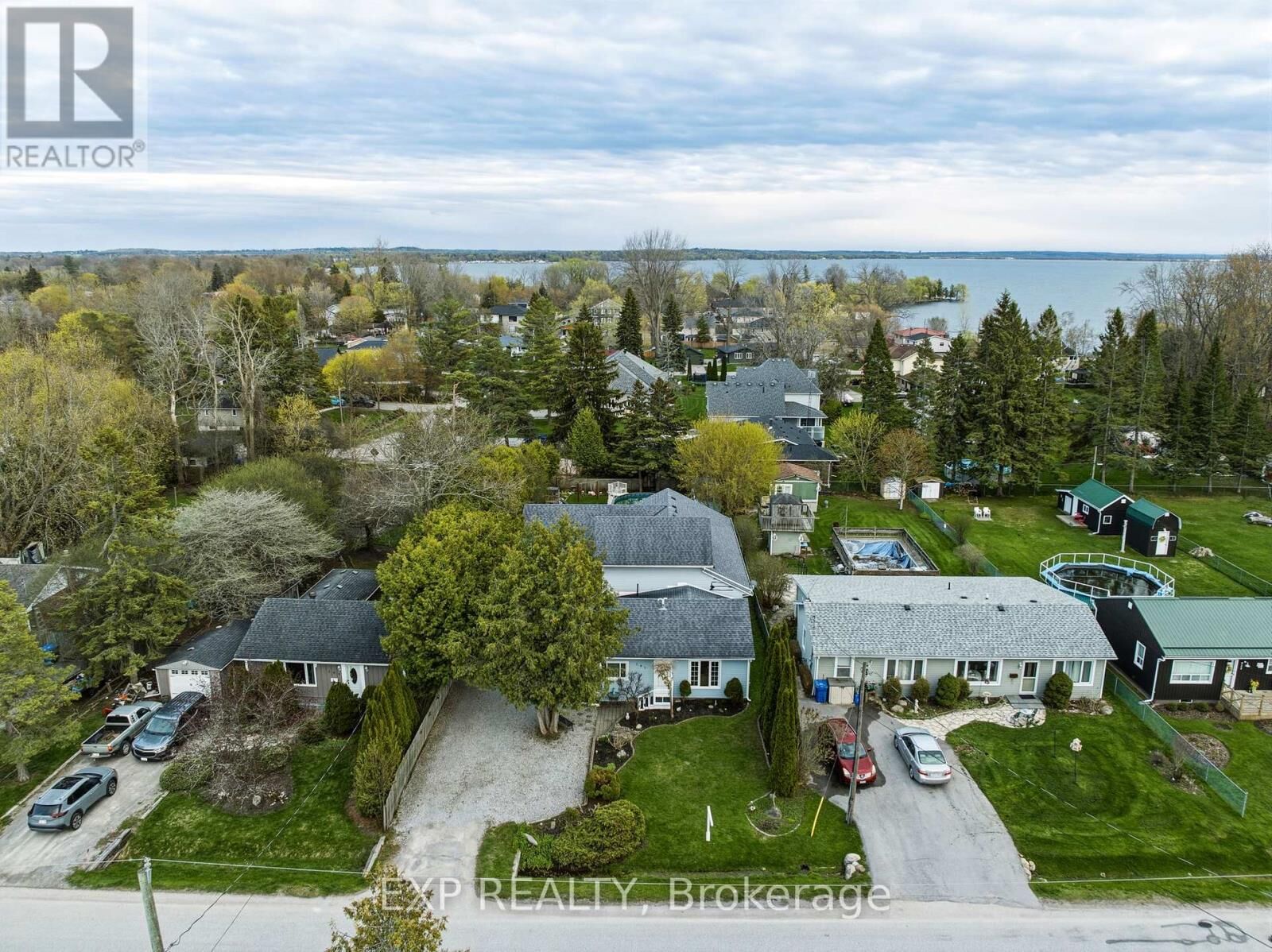 Property Photo:  287 Elmview Gardens  ON L4P 1E9 