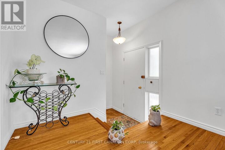 Property Photo:  31 Brenlyn Court  ON L9C 4N8 