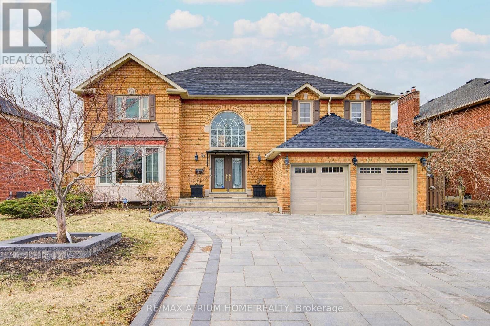 Property Photo:  70 Strathearn Avenue  ON L4B 2J5 