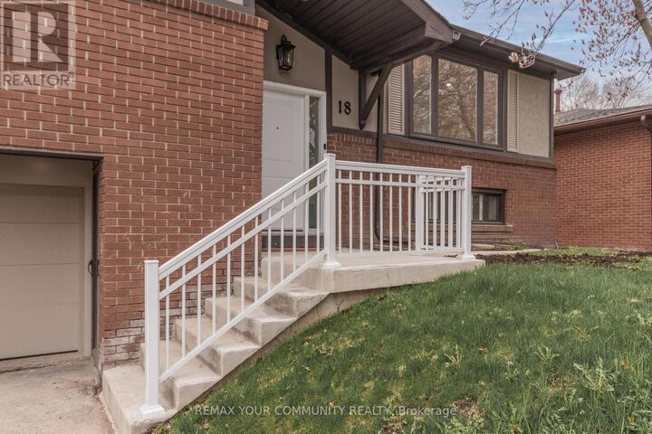Property Photo:  18 Ironshield Crescent  ON L3T 3K7 