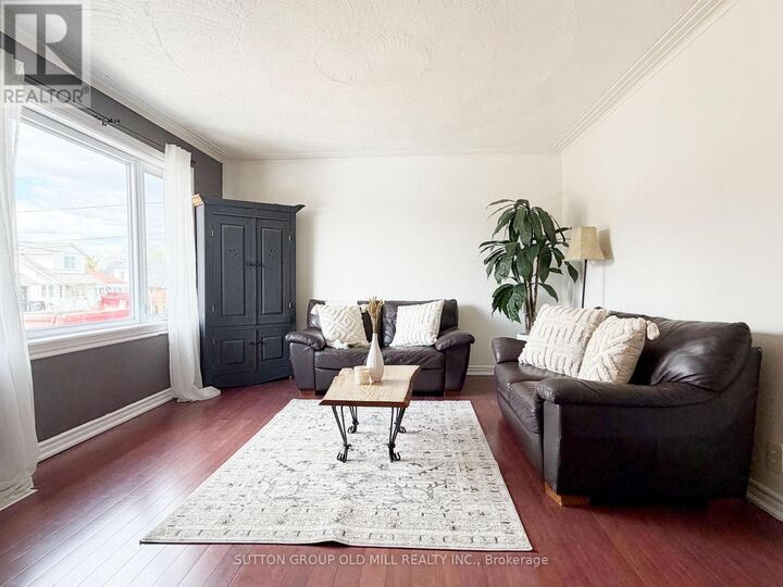 Property Photo:  33 Mystic Avenue  ON M1L 4G8 