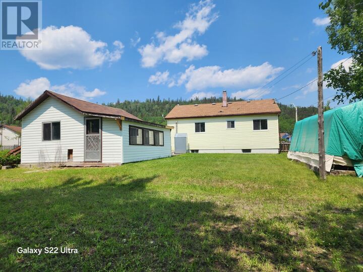 Property Photo: 6 Kinglet Pl ON P0T 2C0