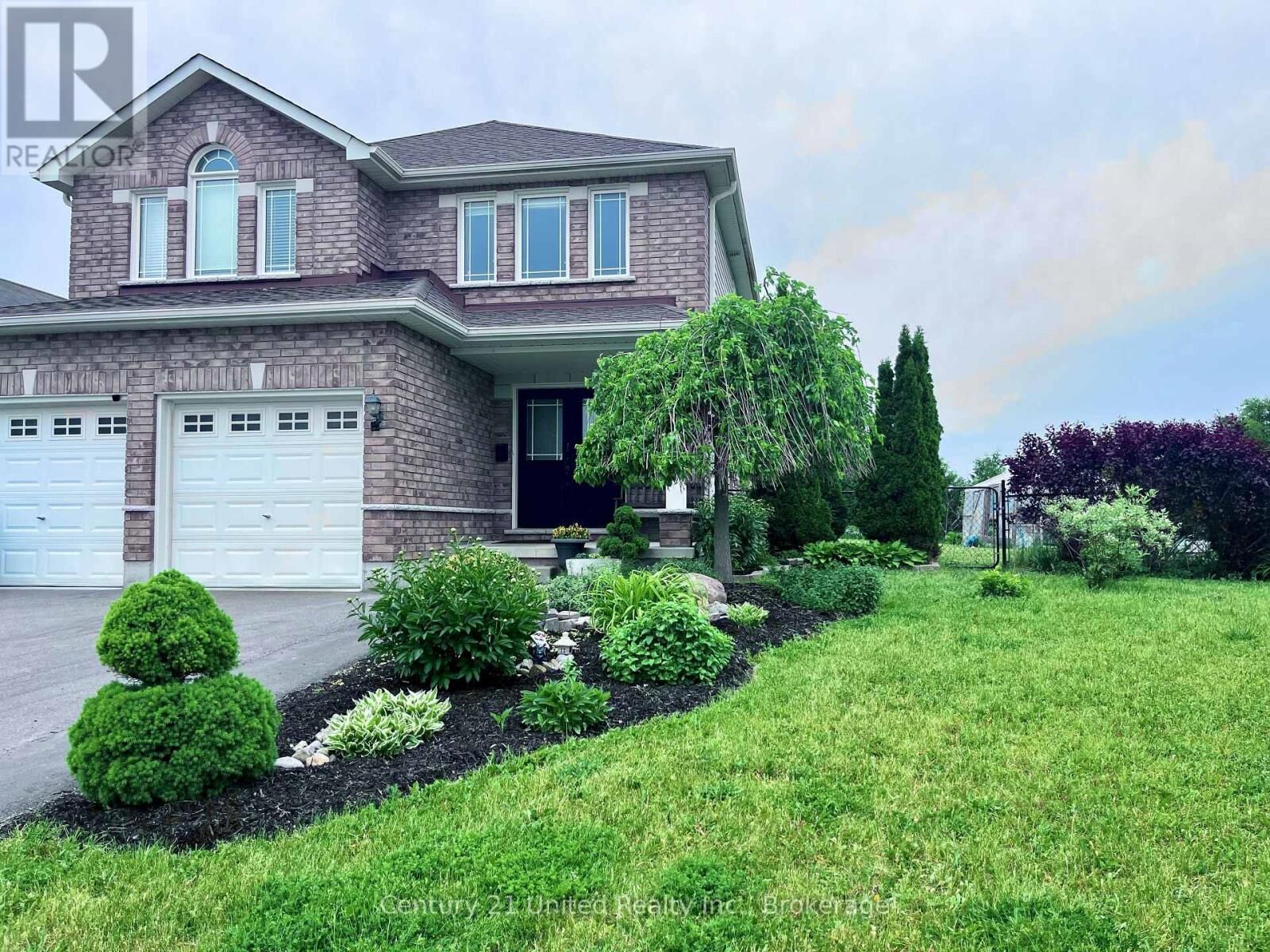 Property Photo: 810 Hargrove Trail ON K9L 0B6