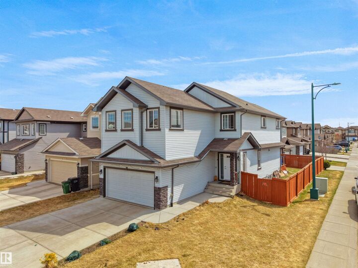 Property Photo:  3247 15 Avenue NW  AB T6T 0V1 