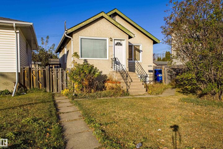 Property Photo:  12716 12718 94 Street NW  AB T5E 3V5 