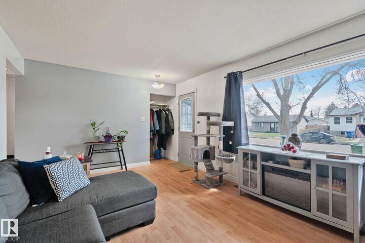 Property Photo:  4618 53 Avenue  AB T9A 0Y5 