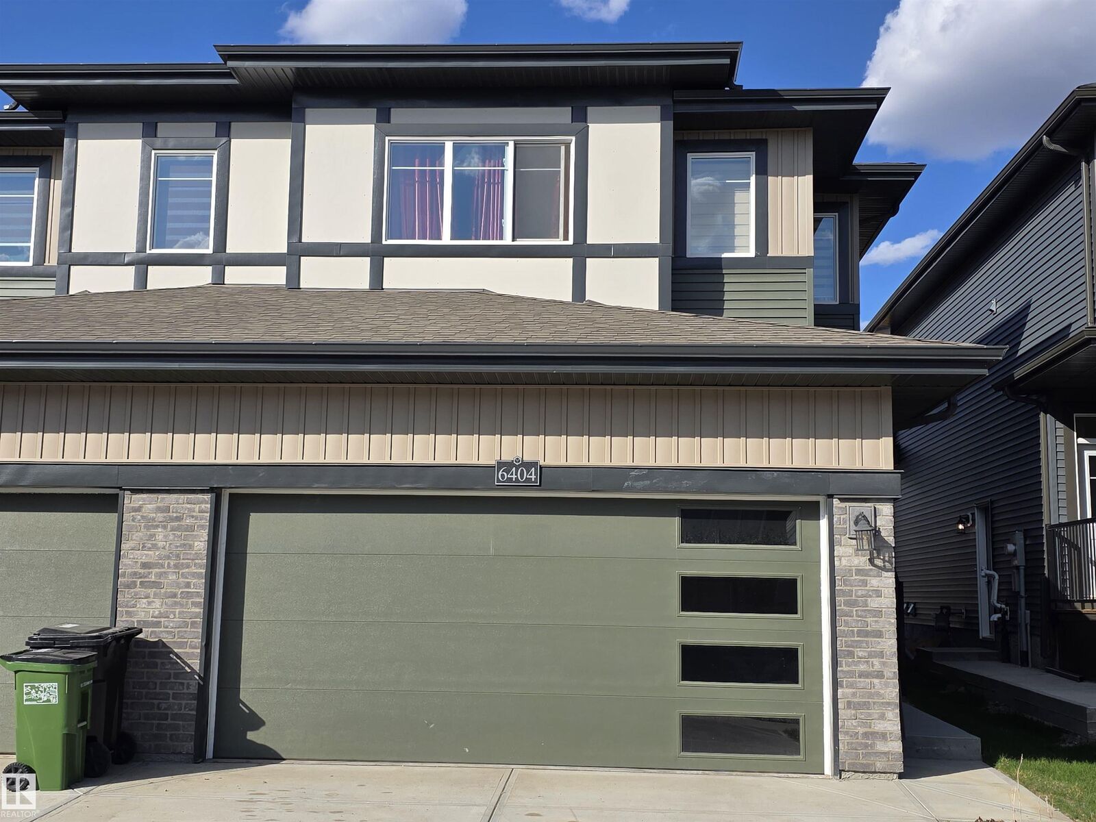 Property Photo:  6404 27 Avenue SW  AB T6X 3G4 