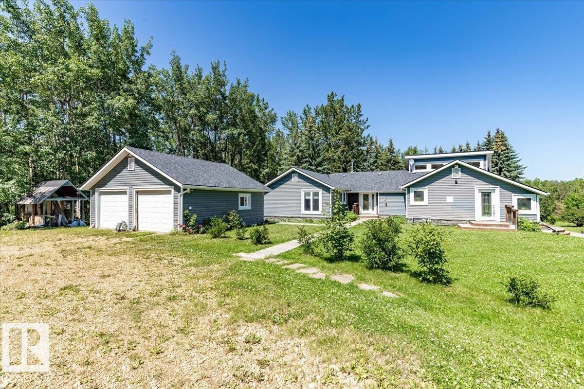 Property Photo:  465070 Rge Road 20 8  AB T9A 1V5 