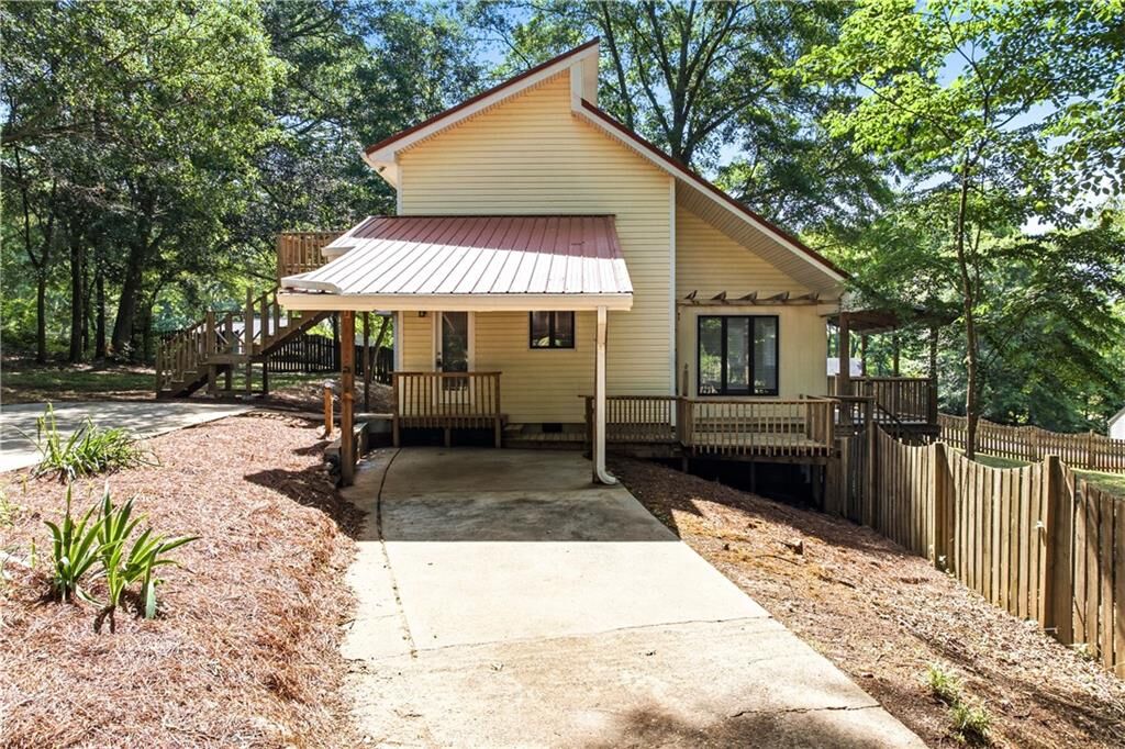 Property Photo:  389 Peachtree Road  GA 30549 