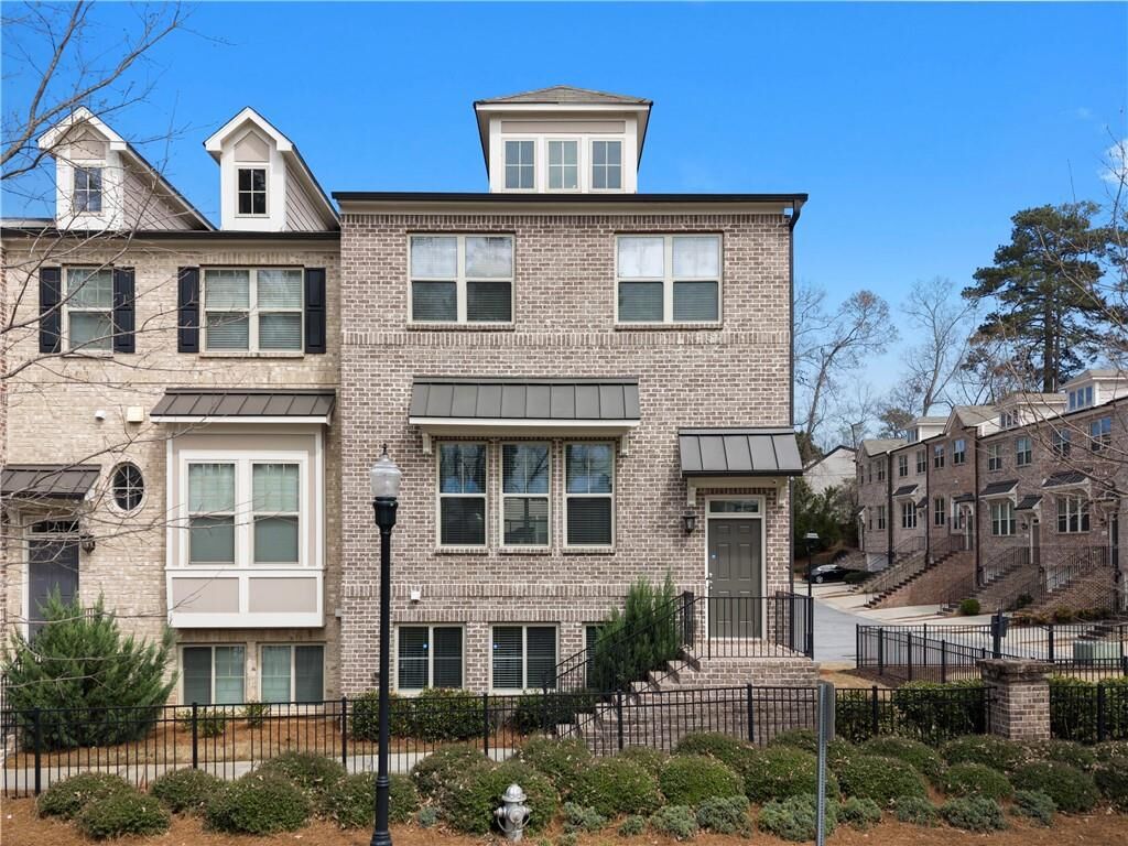 Property Photo:  1833 Hislop Lane  GA 30345 