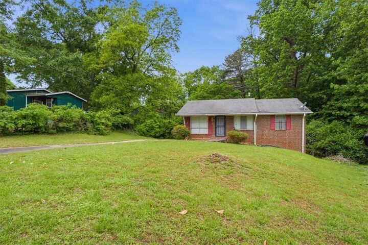 Property Photo:  1947 Grange Drive SE  GA 30315 