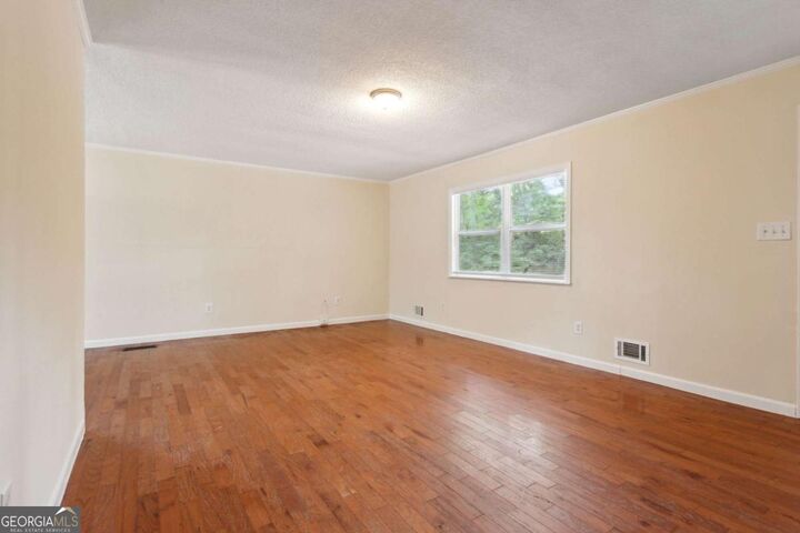 Property Photo: 260 Pettit Lane GA 30605