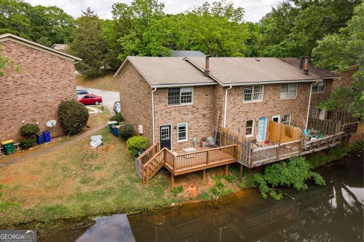 Property Photo:  119 Eaglewood Way  GA 30606 