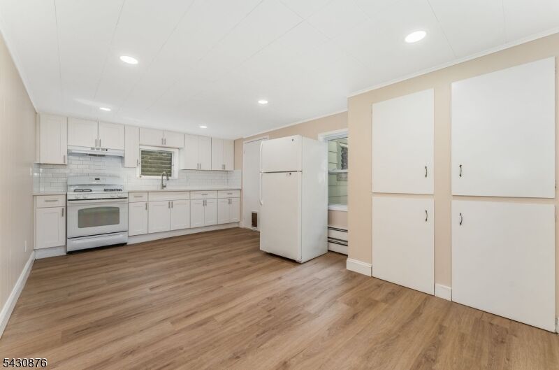 Property Photo:  33 Sergeantsville  NJ 08822 
