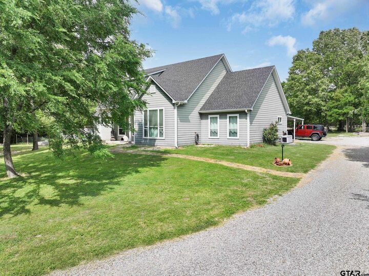 Property Photo:  2640 County Road 1030 NW  TX 75457 