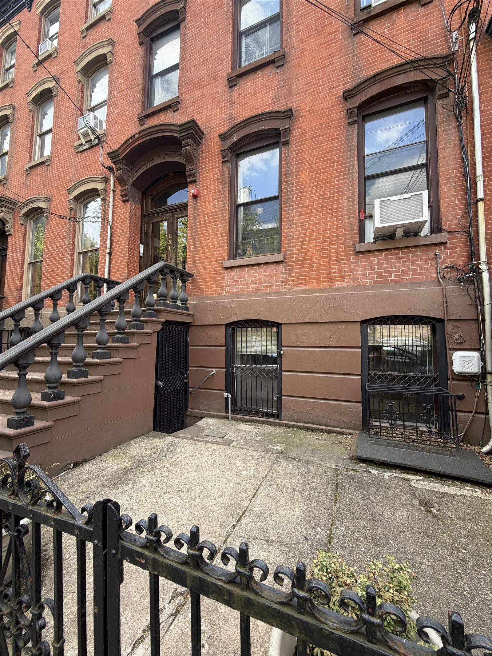 Property Photo:  131 Mercer St 1  NJ 07302 