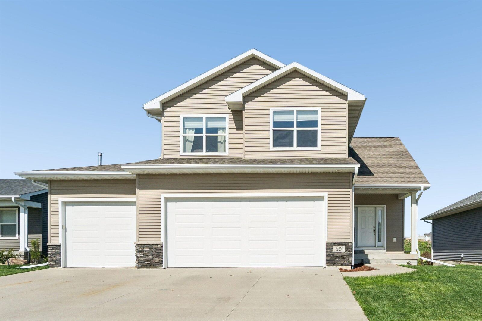 Property Photo:  1226 SE 1st Street  IA 50677 