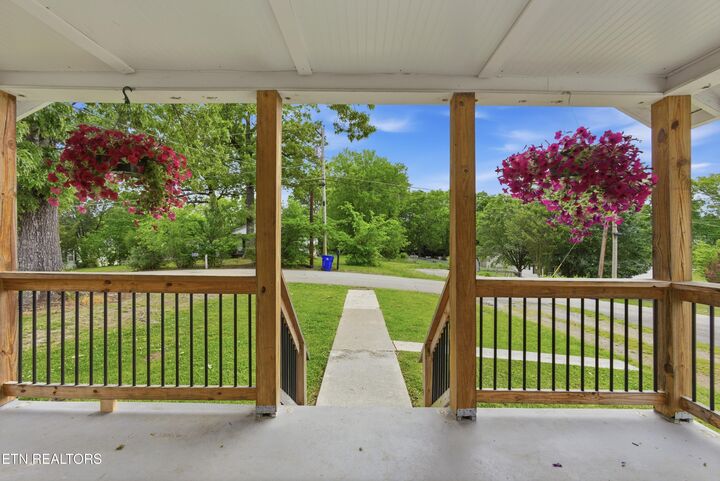 Property Photo:  118 Woody Ave  TN 37748 