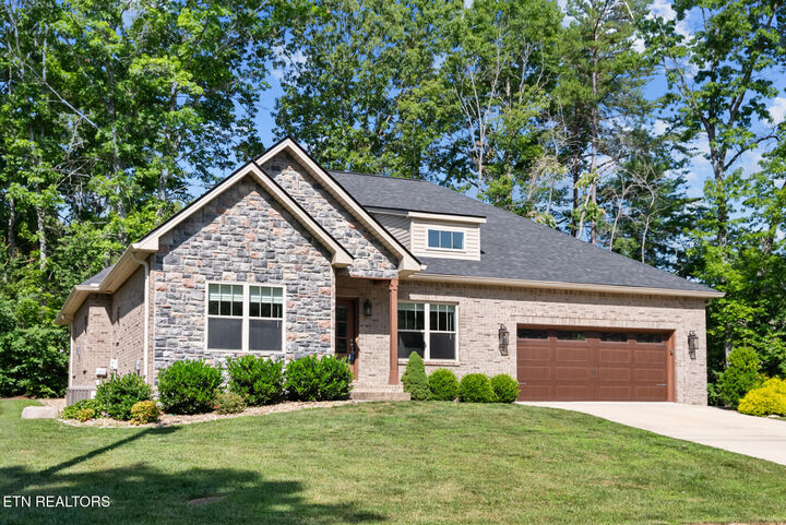 Property Photo:  10 King John Lane  TN 38558 