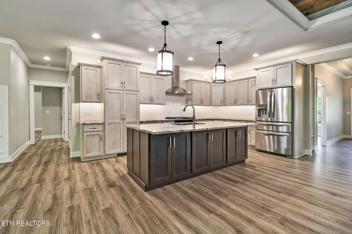 Property Photo:  10 King John Lane  TN 38558 