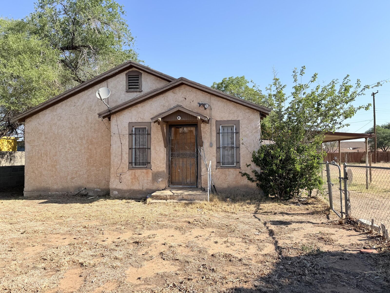 Property Photo: 1612 46th Street TX 79412