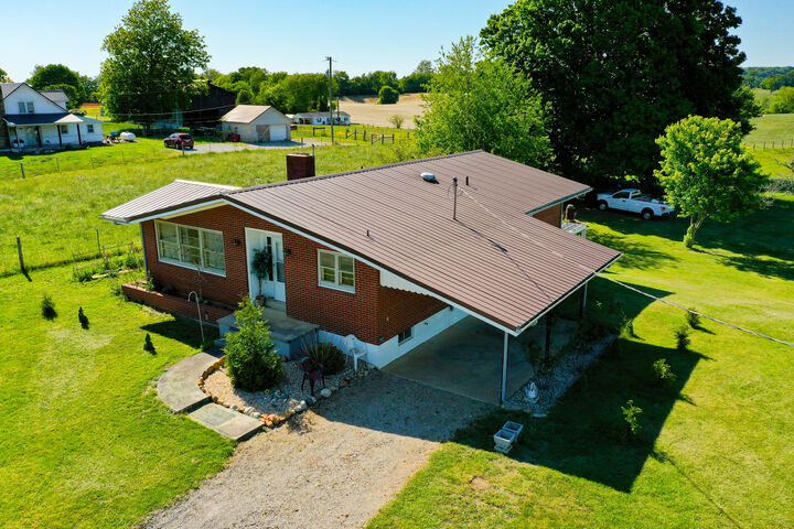 Property Photo:  142 Highway 3284  KY 42633 