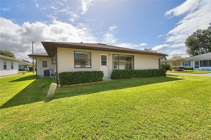 Property Photo: 4828 Squire Hollow Drive FL 33811