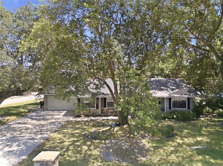 Property Photo:  5601 Kevin Avenue  FL 32819 