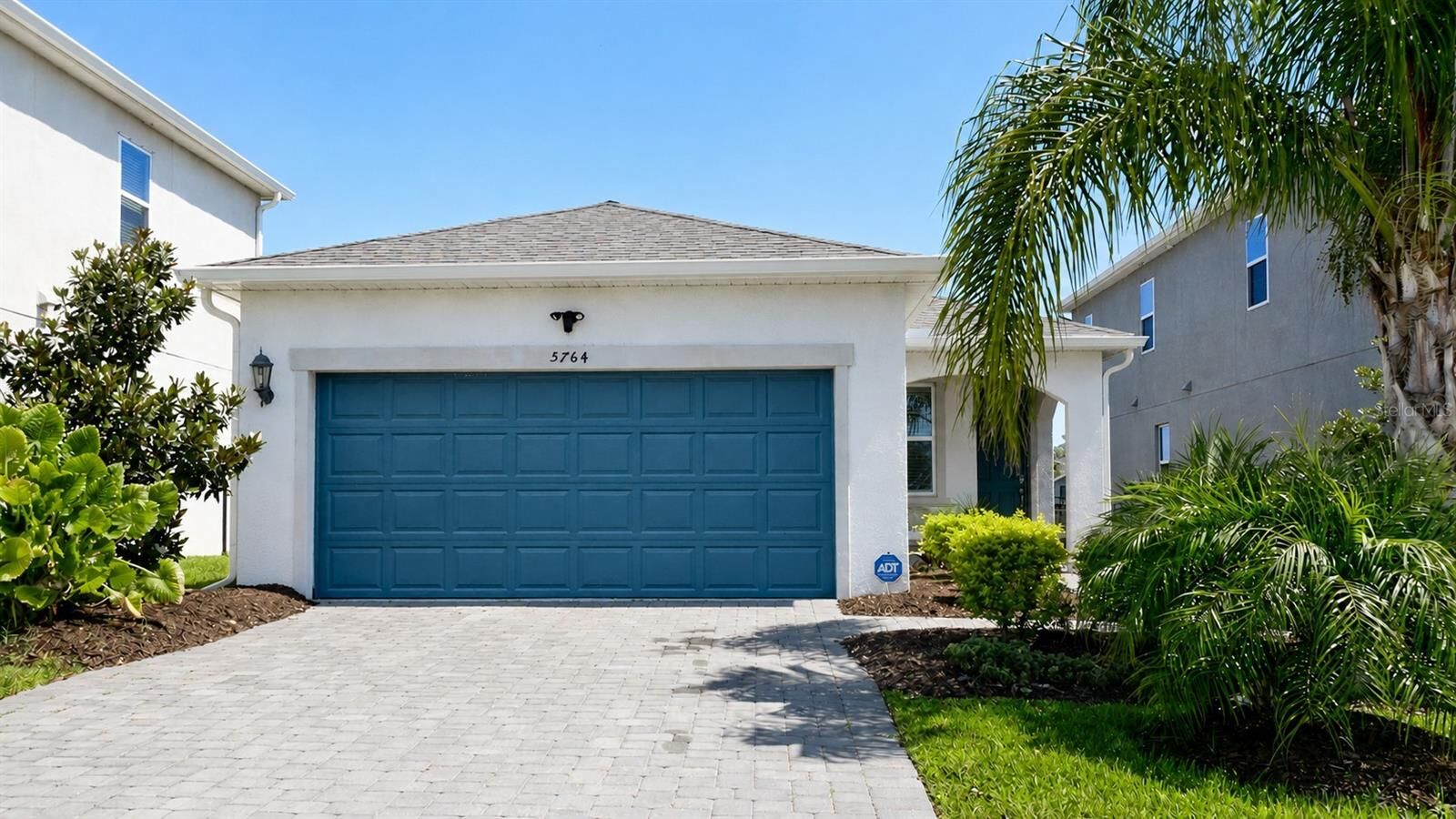 Property Photo:  5764 Bungalow Grove Court  FL 34221 