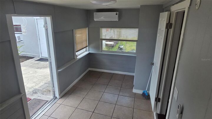 Property Photo:  5475 42nd Street N 1  FL 33714 
