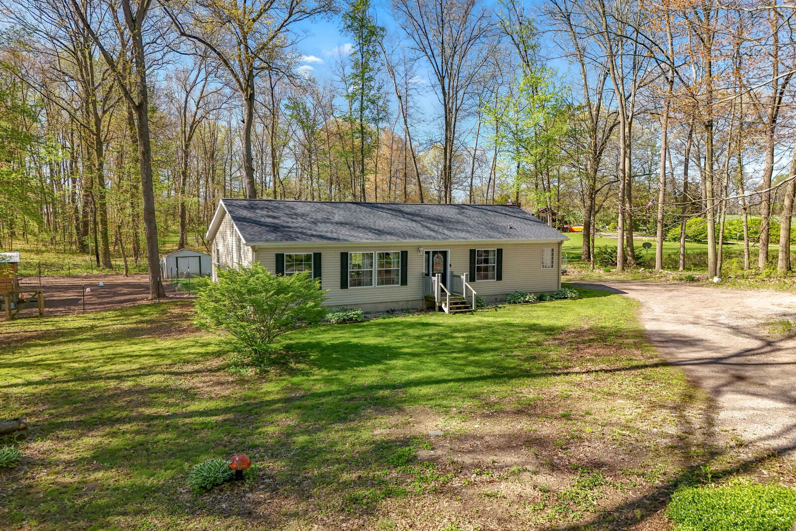 Property Photo:  13175 Folks Road  MI 49241 