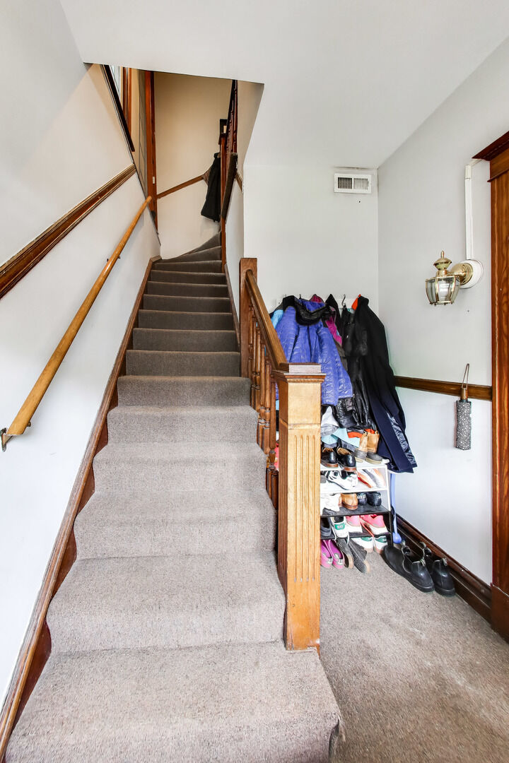 Property Photo: 3243 N Hoyne Avenue IL 60618