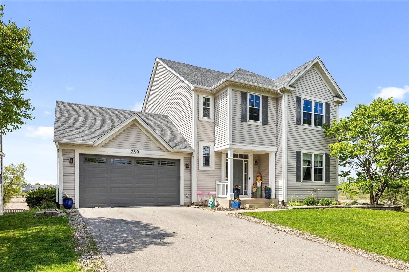 Property Photo:  