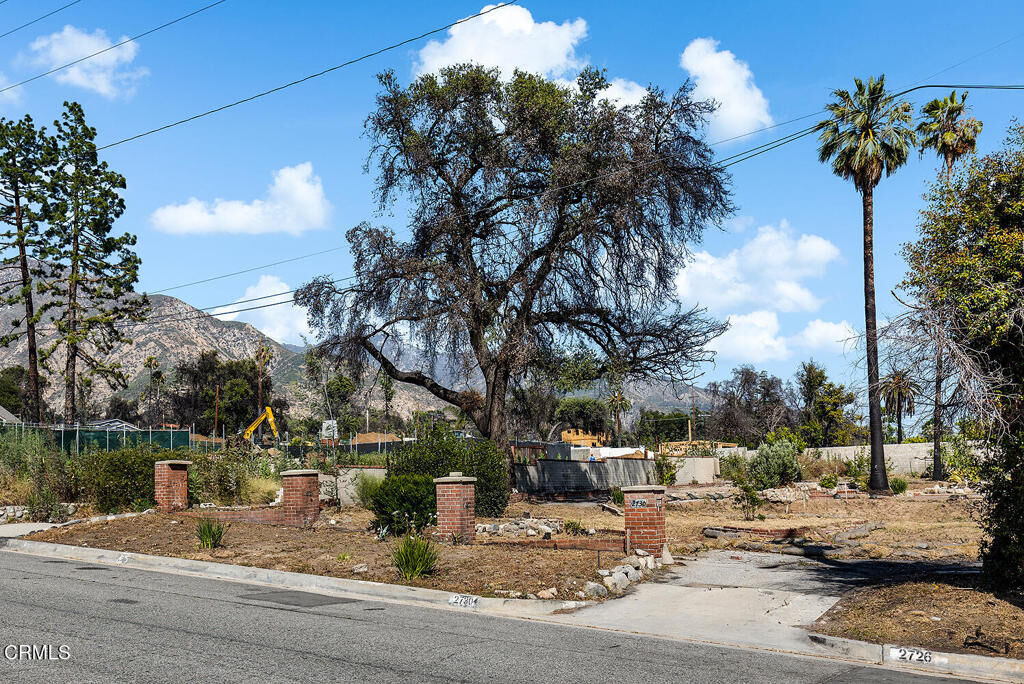 Property Photo:  2726 N Marengo Avenue  CA 91001 