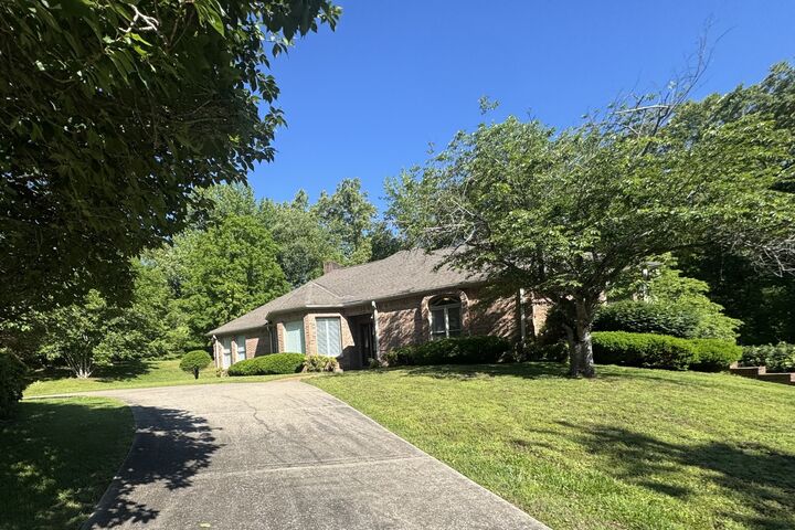 Property Photo: 216 Patrick Dr TN 37058