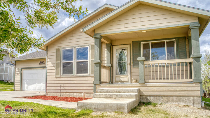 Property Photo:  1637 Pathfinder Cir -  WY 82716 