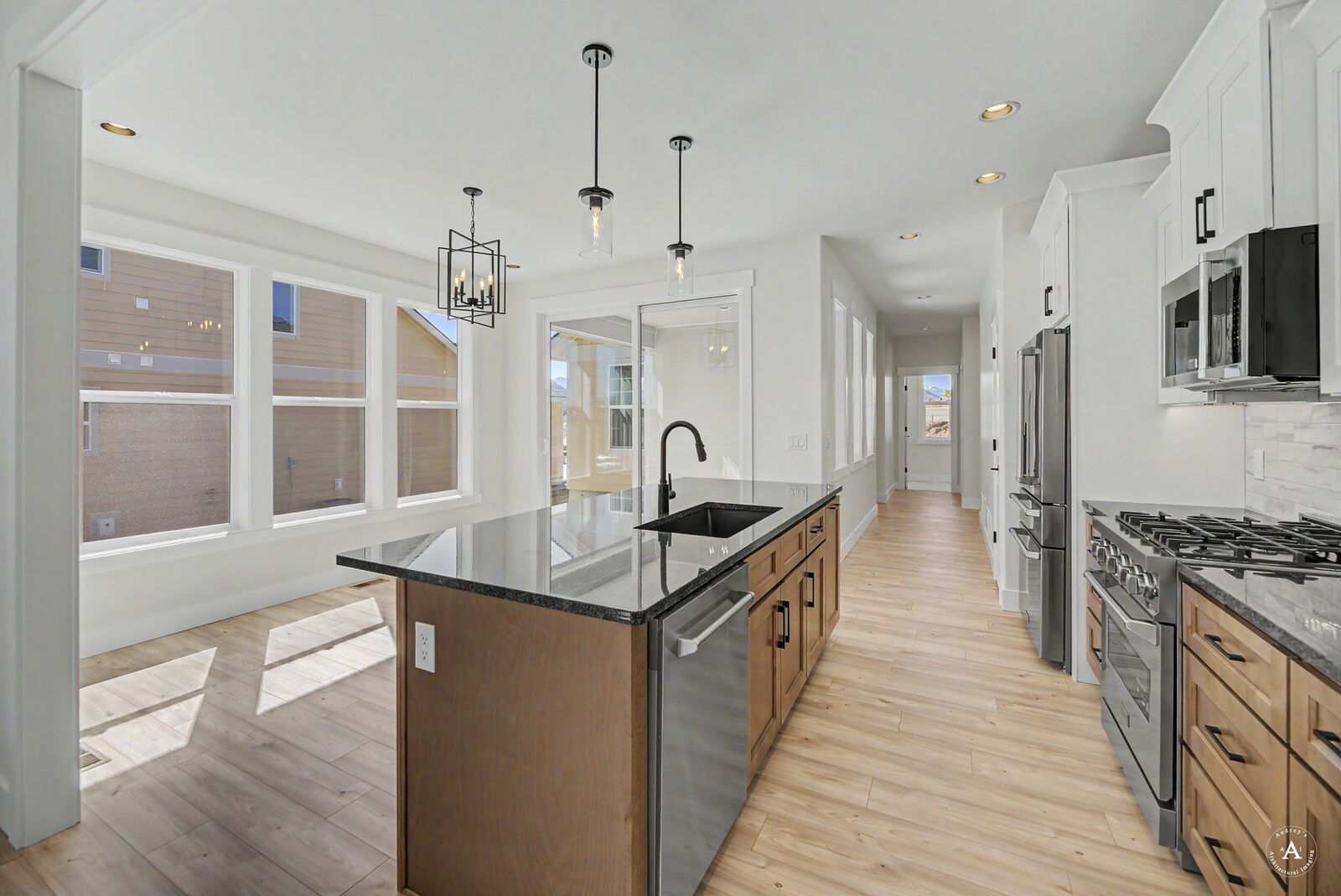 Property Photo: 2921 Travis Avenue MT 59601