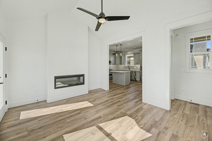 Property Photo:  2917 Travis Avenue  MT 59601 
