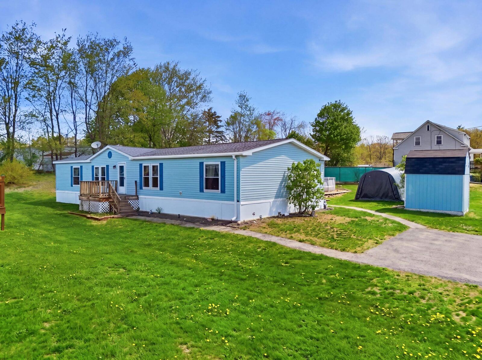 Property Photo:  54 Old Ashby Road  NH 03048 