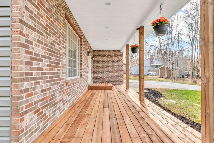 Property Photo:  8 Pinewood Drive  NS B0N 1Z0 