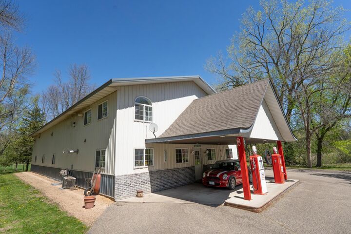 Property Photo:  20810 Parkfield Avenue  MN 55352 