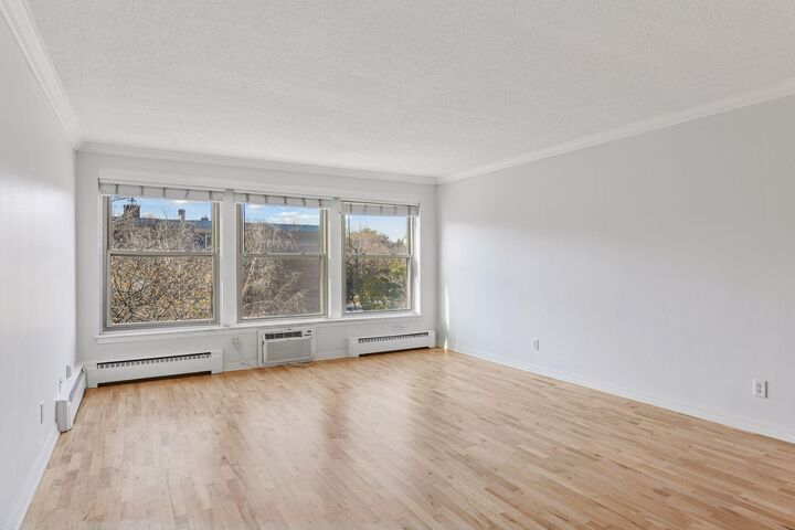 Property Photo: 821 Douglas Avenue 304 MN 55403