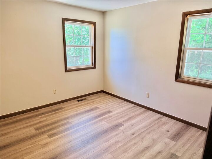 Property Photo:  118 Brewer Street  AR 72601 