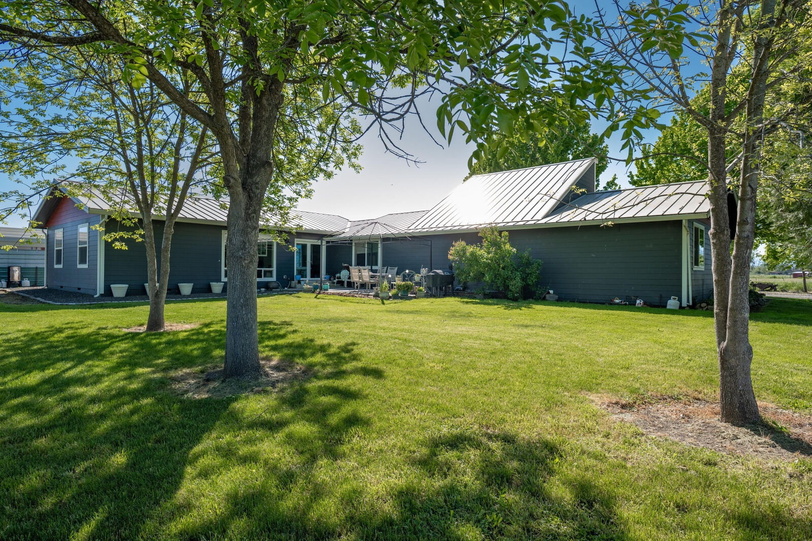 Property Photo:  5900 Peace Lane  OR 97502 