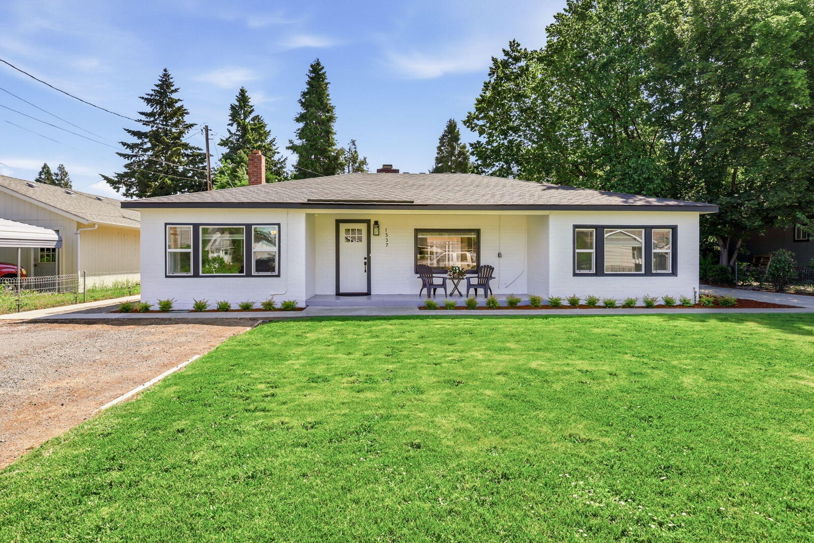 Property Photo:  1537 Cloverlawn Drive  OR 97527 