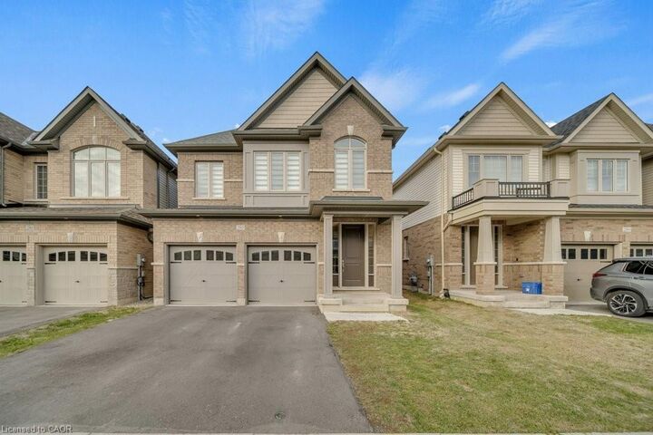 Property Photo: 285 Broadacre Drive ON N2R 0S6