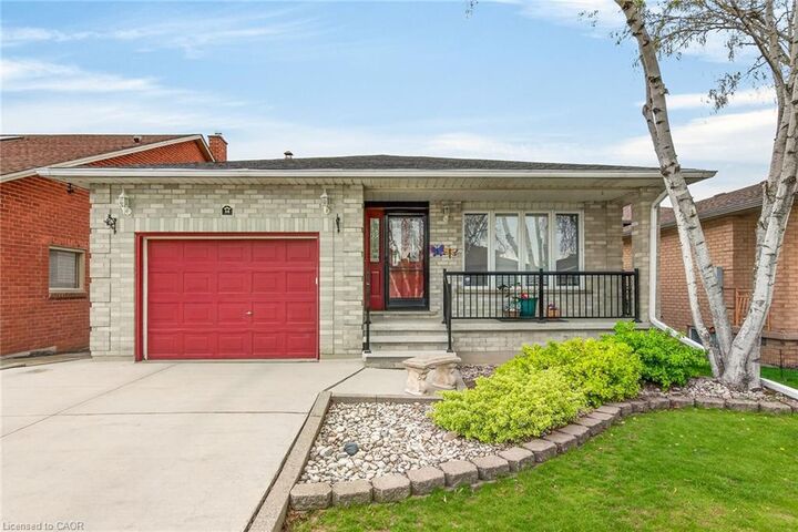 Property Photo:  14 Presidio Drive  ON L8W 3J5 