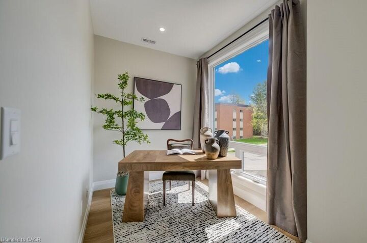 Property Photo:  210 Heritage Drive Upper  ON N2B 3J6 